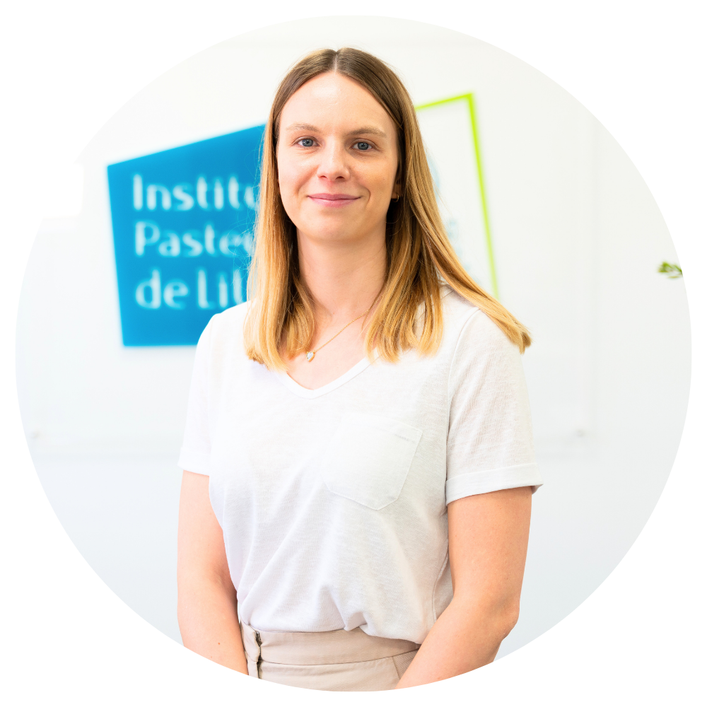 Aurélie Tasiemski en pleine manipulation